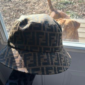 Fendi print bucket hat